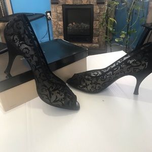 Bruno Magli Vintage Women’s Peep Toe Black Suede Heels